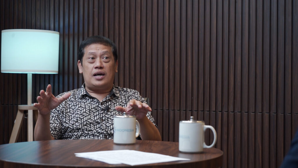 c0002.00 02 56 11.still014