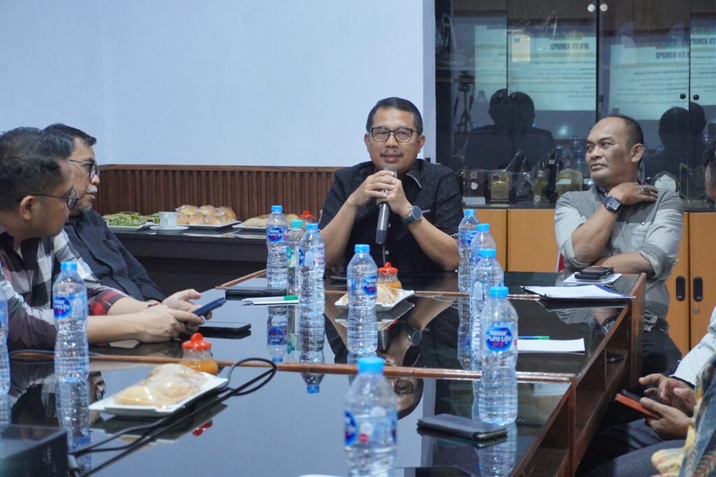 whatsapp image 2025 12 08 at 00.03.15