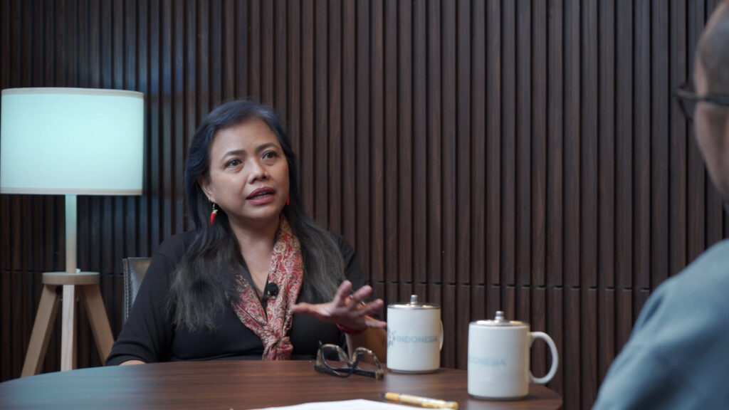 c0002.00 02 19 24.still015