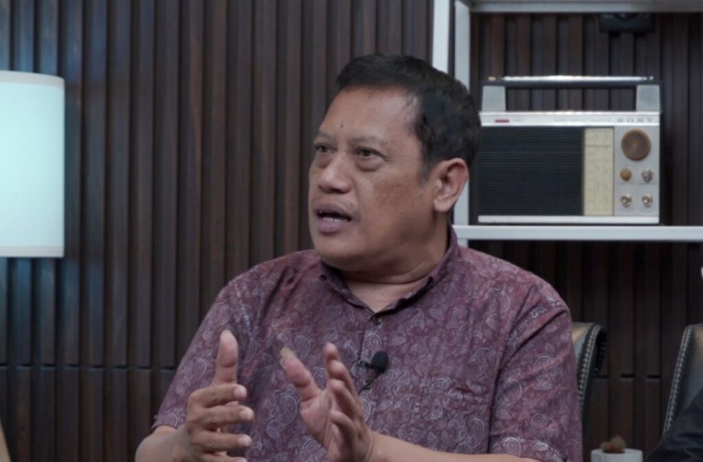 Lukas Luwarso Bongkar Skandal di Balik Kasus Ijazah Jokowi: KPU Selebor, UGM Terpojok whatsapp image 2026 02 16 at 14.39.08