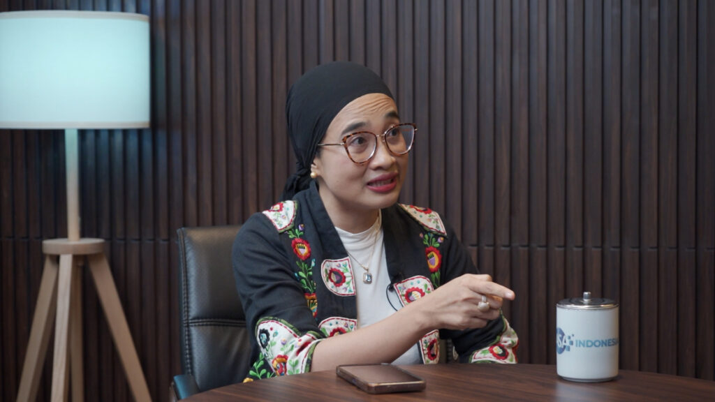 c0001.00 14 21 28.still007