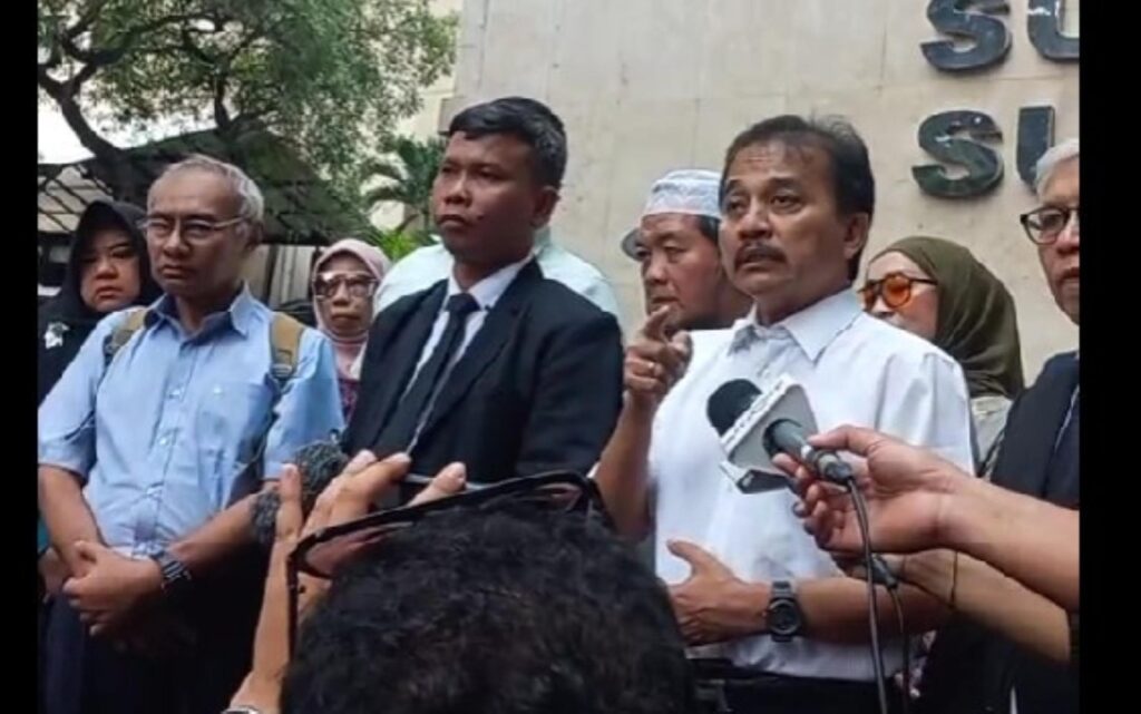 Tim Advokasi Sebut Penangkapan Roy Suryo dan Dokter Tifa Bentuk Represi Politik whatsapp image 2026 06 19 at 09.24.28