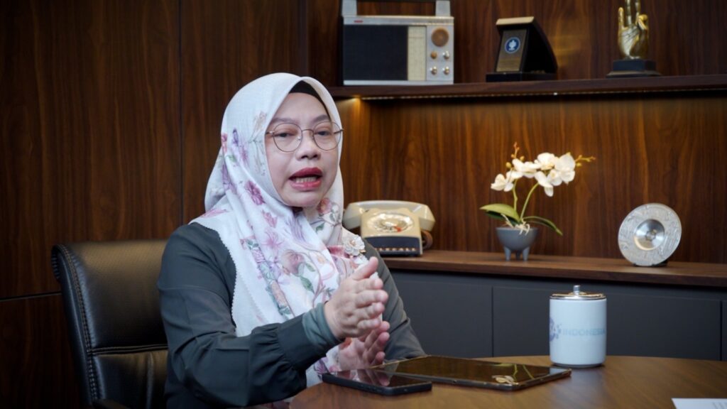 MK Temukan Cacat Ijazah Gibran, Mengapa DPR Belum Copot : Ada Apa? whatsapp image 2026 10 12 at 10.03.39 (5)