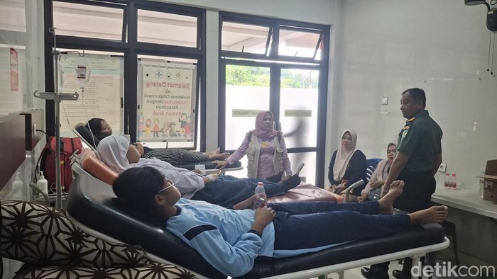 Darurat MBG: Dari "Gizi Anak" Menjadi "Gizi Bisnis" di Atas Penderitaan Siswa image (94)